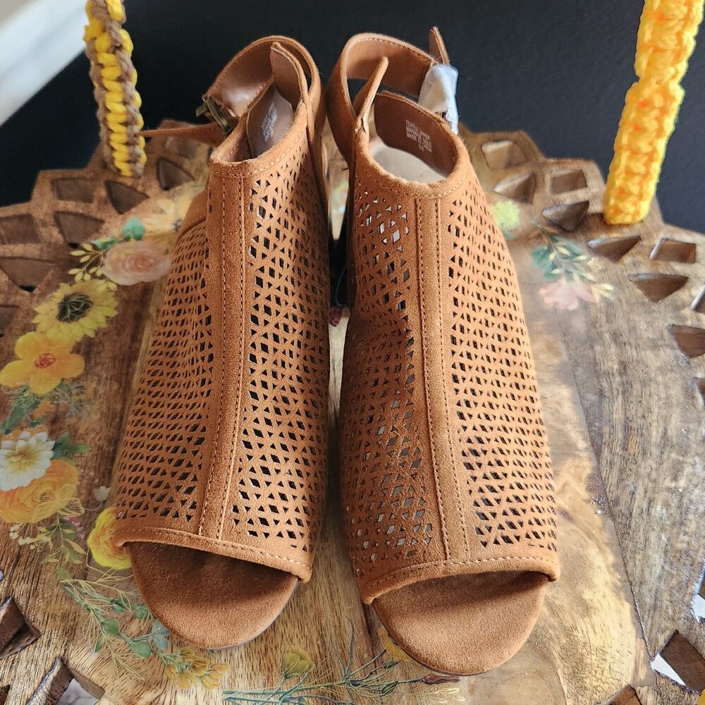 LOFT Sling Back Open Toe Heeled Shootie w/Cut Diamond Design